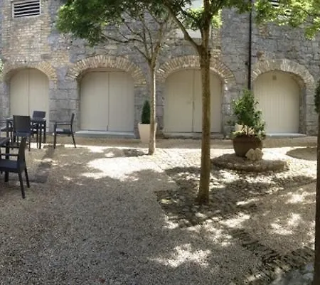 Spinners On Castle Street