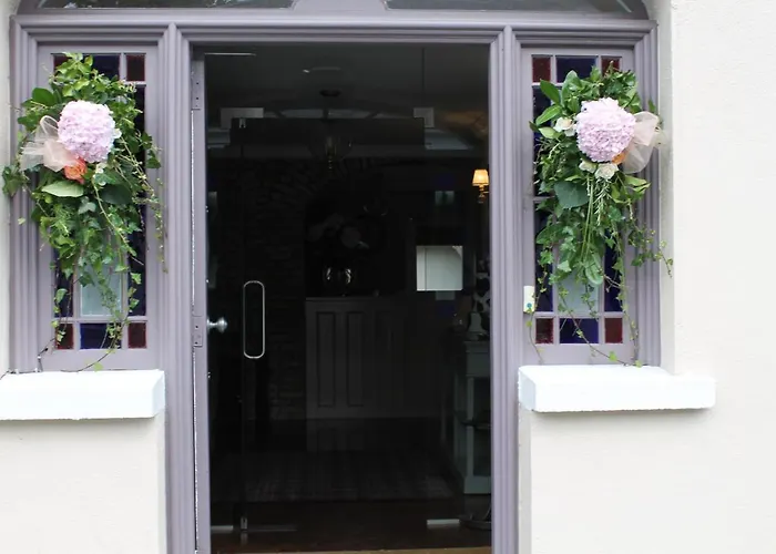 Spinners On Castle Street Birr